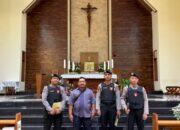 Kasat Samapta Polres Situbondo Pimpin Sterilisasi Gereja, Pastikan Ibadah Berjalan Aman dan Kondusif