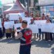 Aksi Damai Warga Karangmalang Warnai Polres Situbondo