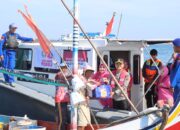 Polres Situbondo Beri Bantuan Sosial kepada Nelayan dan Masyarakat Pesisir