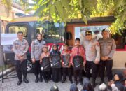 MPLS SDN 2 Semiring Tanamkan Karakter, Polres Situbondo Berbagi Tas untuk Siswa Yatim