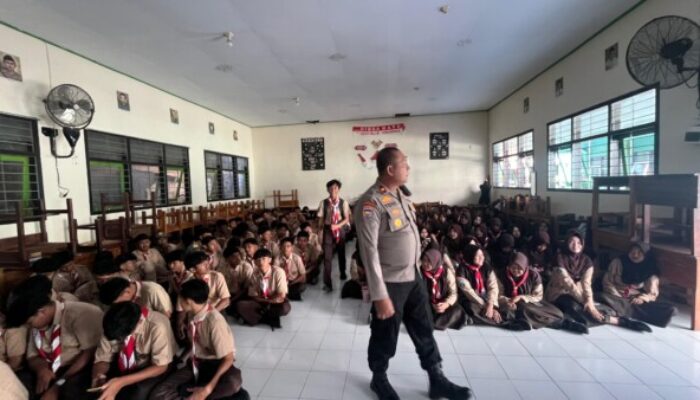 Polres Situbondo Dorong Pelajar Gunakan AI Secara Cerdas dan Bertanggung Jawab