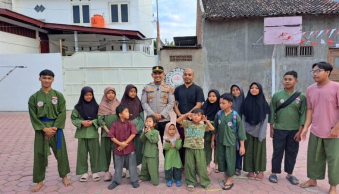 Kasat Binmas Polres Situbondo Ajak Pesilat Perkuat Persaudaraan