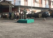 HUT TNI ke-81, Kodim Situbondo Ajak 115 Orang Bersihkan Pasar