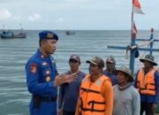 Satpolairud Polres Situbondo Utamakan Keselamatan Nelayan Saat Berlayar