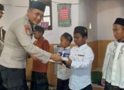 Lewat Program BERBAKTI, Satbinmas Polres Situbondo Salurkan Bantuan untuk Anak Yatim di Panji