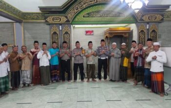 Subuh Keliling di Masjid Miftahul Jannah, Wakapolres Situbondo Ajak Warga Bersama Jaga Kamtibmas